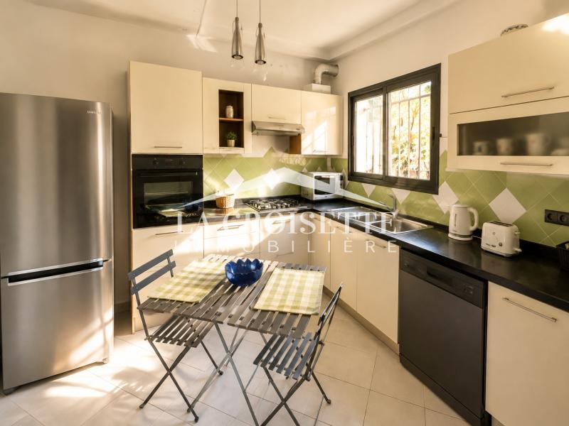 Duplex avec jardin S+3 meublé à Gammarth